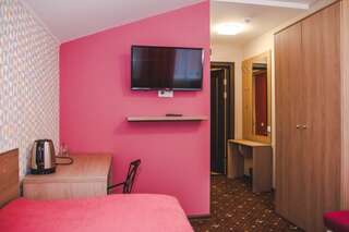 Отель Tyumen Time Hotel Тюмень Стандартный номер с одной двуспальной кроватью №305-2